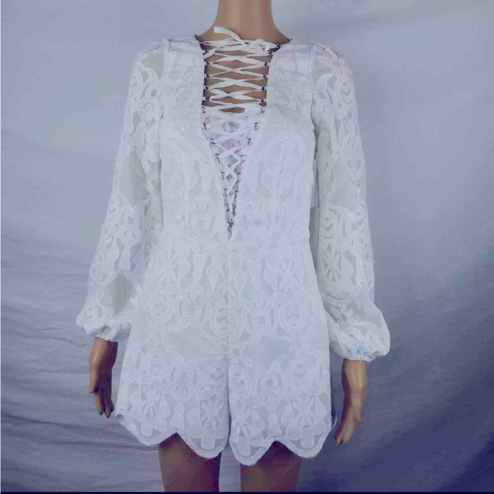 Line Dot White Floral Lace Up Romper NEW Size Large Long Sleeve Wedding Coquette - Picture 12 of 16
